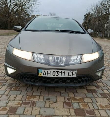 Серый Хонда Цивик, объемом двигателя 1.8 л и пробегом 44 тыс. км за 3800 $, фото 1 на Automoto.ua