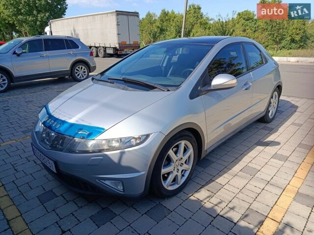 Серый Хонда Цивик, объемом двигателя 1.8 л и пробегом 225 тыс. км за 7300 $, фото 1 на Automoto.ua