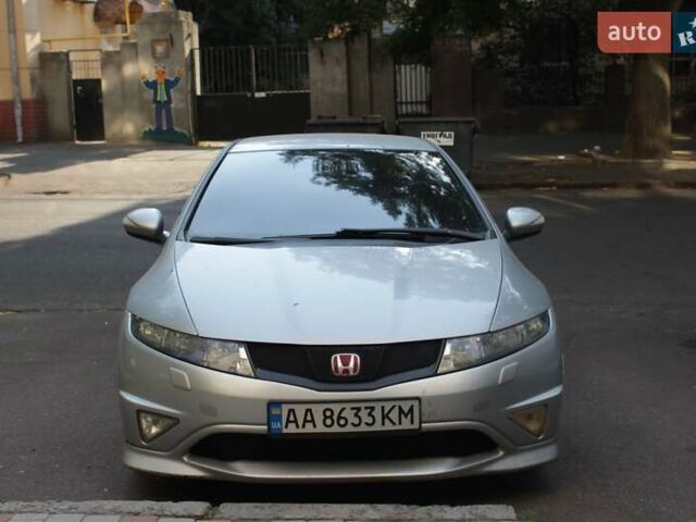 Серый Хонда Цивик, объемом двигателя 2 л и пробегом 251 тыс. км за 5700 $, фото 1 на Automoto.ua