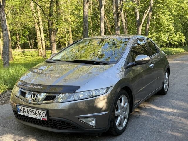Серый Хонда Цивик, объемом двигателя 1.8 л и пробегом 202 тыс. км за 7400 $, фото 1 на Automoto.ua