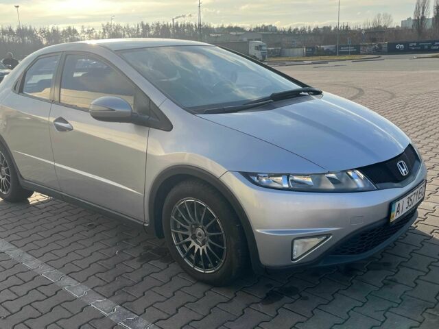 Серый Хонда Цивик, объемом двигателя 1.8 л и пробегом 347 тыс. км за 6300 $, фото 1 на Automoto.ua