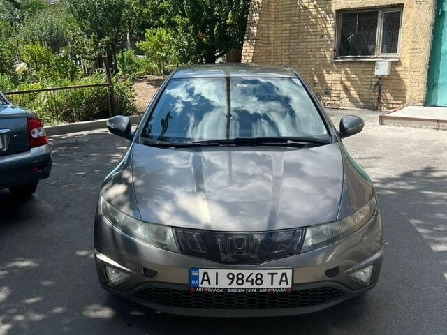Сірий Хонда Сівік, об'ємом двигуна 1.8 л та пробігом 260 тис. км за 5100 $, фото 1 на Automoto.ua