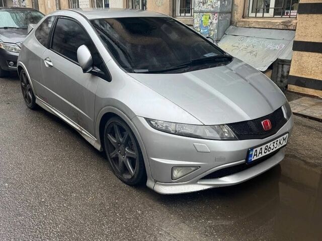 Сірий Хонда Сівік, об'ємом двигуна 2 л та пробігом 252 тис. км за 4800 $, фото 1 на Automoto.ua