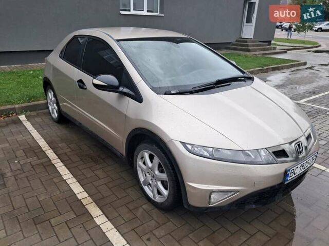 Серый Хонда Цивик, объемом двигателя 1.8 л и пробегом 230 тыс. км за 6500 $, фото 1 на Automoto.ua