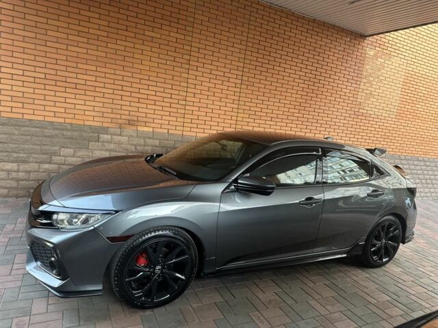 Сірий Хонда Сівік, об'ємом двигуна 1.5 л та пробігом 102 тис. км за 16600 $, фото 1 на Automoto.ua