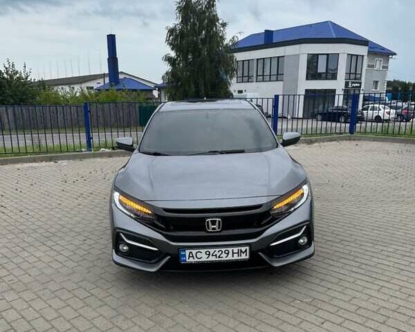 Серый Хонда Цивик, объемом двигателя 1.5 л и пробегом 124 тыс. км за 15500 $, фото 1 на Automoto.ua