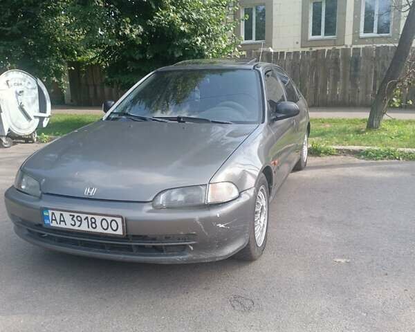 Серый Хонда Цивик, объемом двигателя 1.6 л и пробегом 450 тыс. км за 2100 $, фото 1 на Automoto.ua