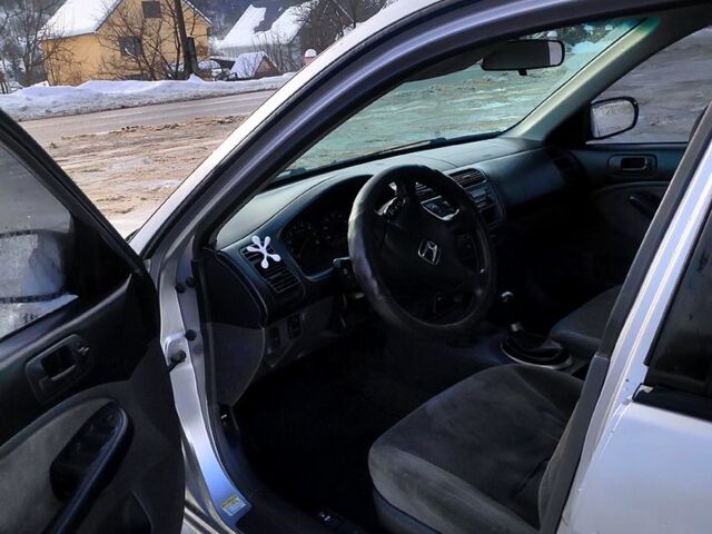 Серый Хонда Цивик, объемом двигателя 1.7 л и пробегом 236 тыс. км за 2650 $, фото 1 на Automoto.ua
