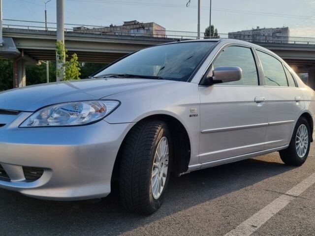 Серый Хонда Цивик, объемом двигателя 1.3 л и пробегом 268 тыс. км за 4000 $, фото 1 на Automoto.ua