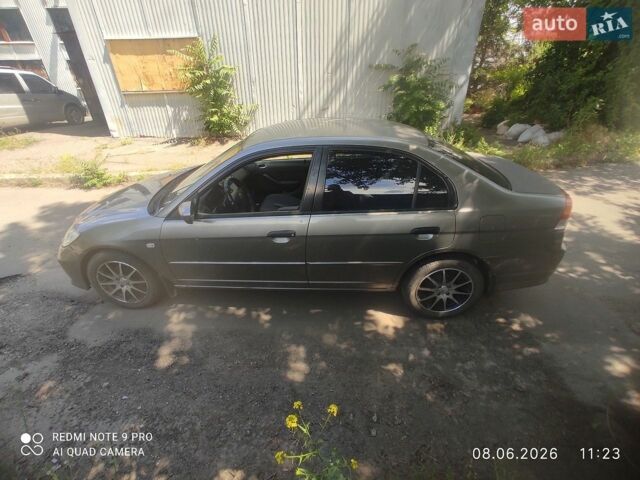 Серый Хонда Цивик, объемом двигателя 1.59 л и пробегом 256 тыс. км за 4000 $, фото 1 на Automoto.ua