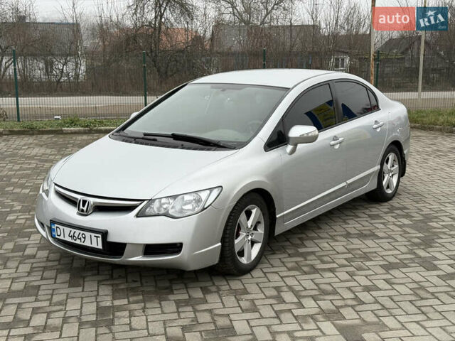 Серый Хонда Цивик, объемом двигателя 1.8 л и пробегом 270 тыс. км за 4300 $, фото 1 на Automoto.ua