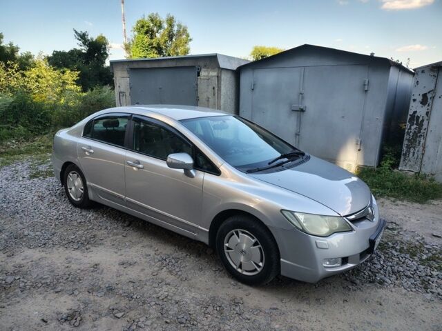 Серый Хонда Цивик, объемом двигателя 1.3 л и пробегом 290 тыс. км за 4922 $, фото 1 на Automoto.ua