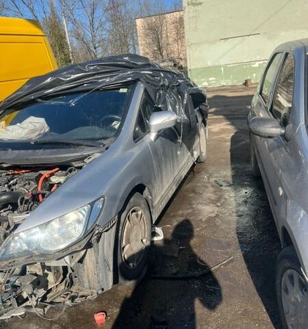 Серый Хонда Цивик, объемом двигателя 1.34 л и пробегом 320 тыс. км за 2400 $, фото 1 на Automoto.ua