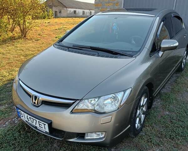 Серый Хонда Цивик, объемом двигателя 1.8 л и пробегом 174 тыс. км за 8200 $, фото 1 на Automoto.ua