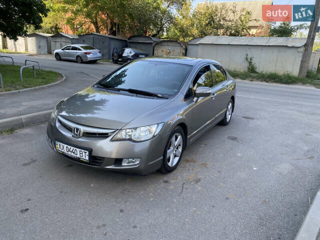 Серый Хонда Цивик, объемом двигателя 1.8 л и пробегом 240 тыс. км за 4950 $, фото 1 на Automoto.ua