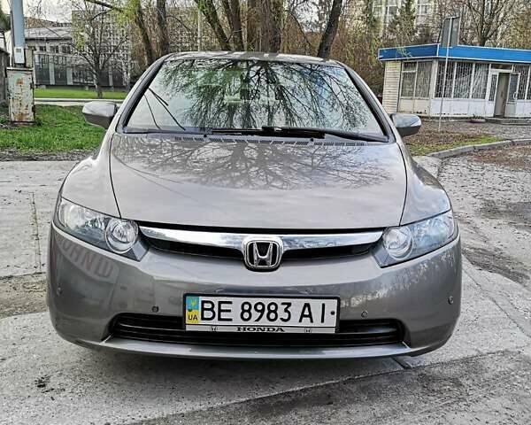 Серый Хонда Цивик, объемом двигателя 1.4 л и пробегом 136 тыс. км за 6000 $, фото 1 на Automoto.ua