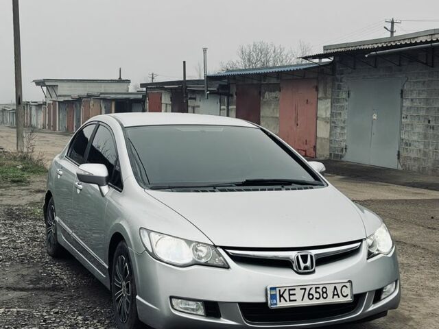 Серый Хонда Цивик, объемом двигателя 1.3 л и пробегом 225 тыс. км за 5900 $, фото 1 на Automoto.ua