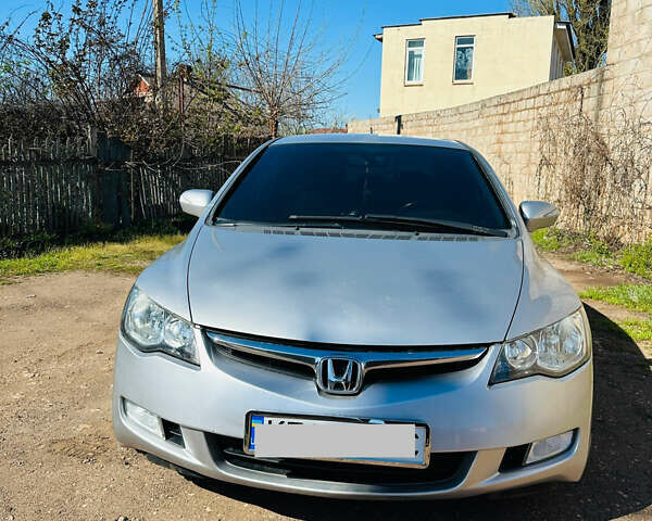 Серый Хонда Цивик, объемом двигателя 1.4 л и пробегом 215 тыс. км за 5950 $, фото 1 на Automoto.ua