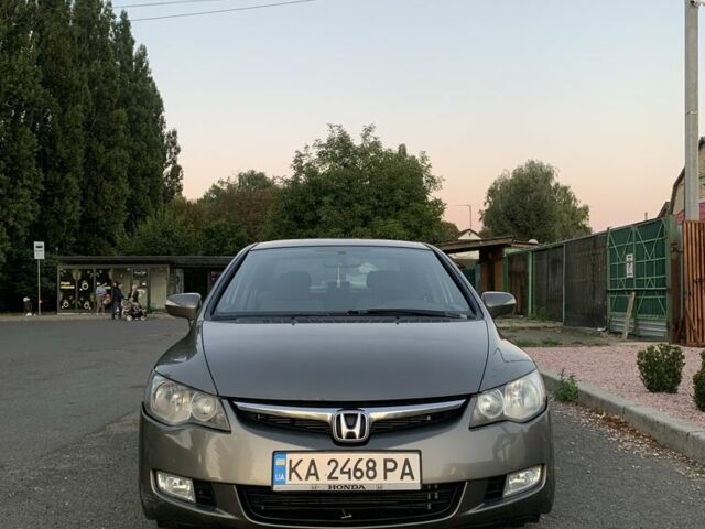 Серый Хонда Цивик, объемом двигателя 1.3 л и пробегом 255 тыс. км за 4100 $, фото 1 на Automoto.ua