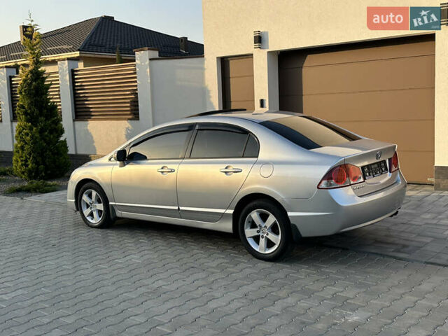 Серый Хонда Цивик, объемом двигателя 1.8 л и пробегом 176 тыс. км за 7999 $, фото 1 на Automoto.ua