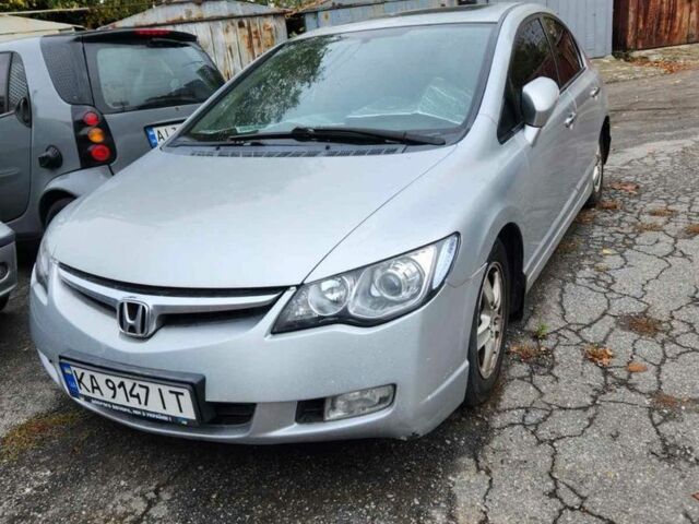 Серый Хонда Цивик, объемом двигателя 1.6 л и пробегом 235 тыс. км за 4000 $, фото 1 на Automoto.ua