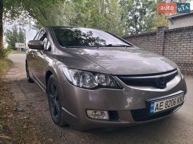 Серый Хонда Цивик, объемом двигателя 1.8 л и пробегом 243 тыс. км за 6600 $, фото 1 на Automoto.ua
