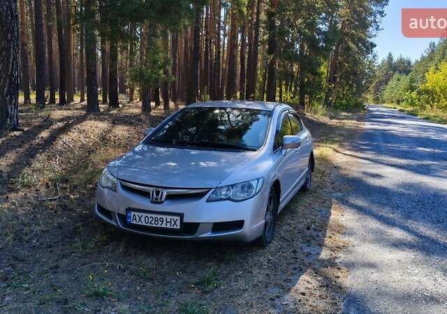 Серый Хонда Цивик, объемом двигателя 1.8 л и пробегом 200 тыс. км за 5300 $, фото 1 на Automoto.ua
