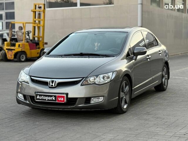 Серый Хонда Цивик, объемом двигателя 1.8 л и пробегом 200 тыс. км за 5640 $, фото 1 на Automoto.ua