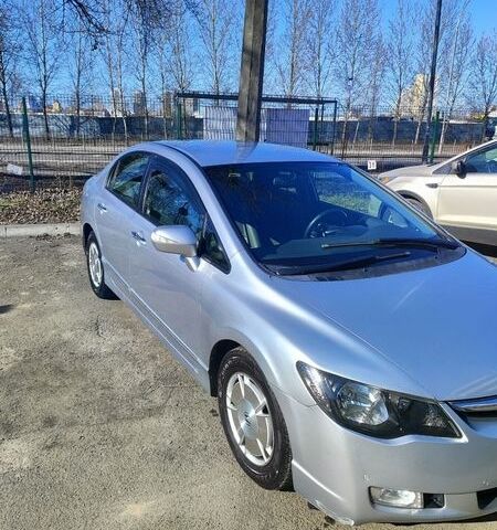 Серый Хонда Цивик, объемом двигателя 1.3 л и пробегом 187 тыс. км за 5400 $, фото 1 на Automoto.ua