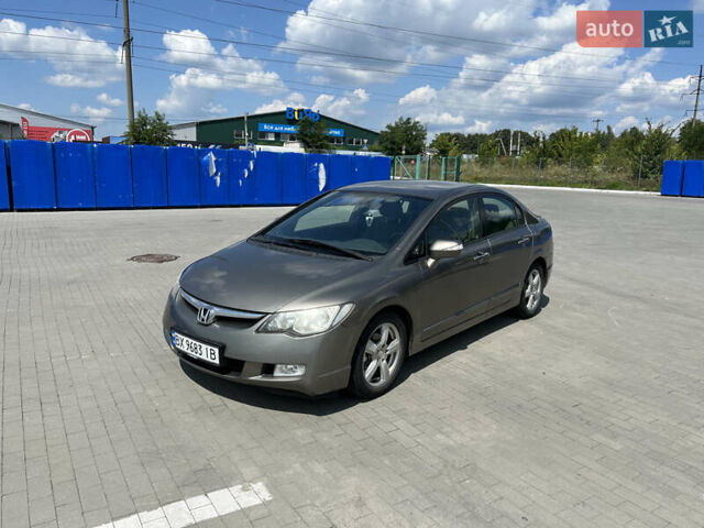 Серый Хонда Цивик, объемом двигателя 1.34 л и пробегом 233 тыс. км за 6500 $, фото 1 на Automoto.ua