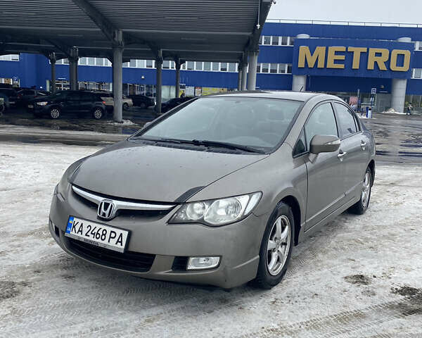 Серый Хонда Цивик, объемом двигателя 1.34 л и пробегом 261 тыс. км за 4750 $, фото 1 на Automoto.ua