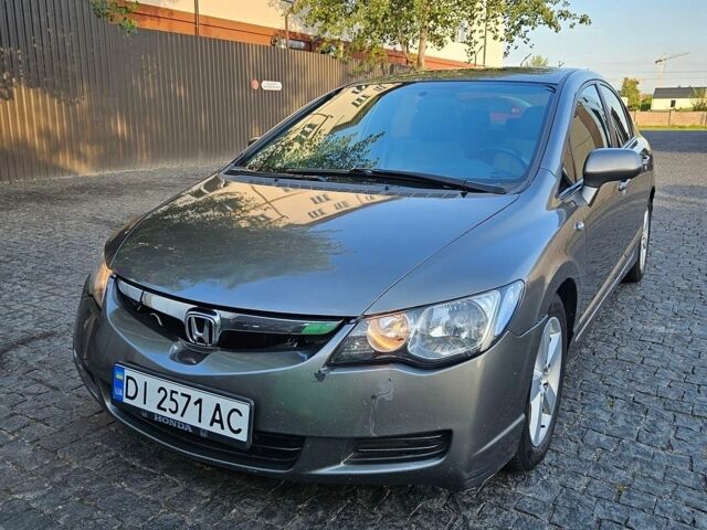 Серый Хонда Цивик, объемом двигателя 1.8 л и пробегом 256 тыс. км за 5100 $, фото 1 на Automoto.ua