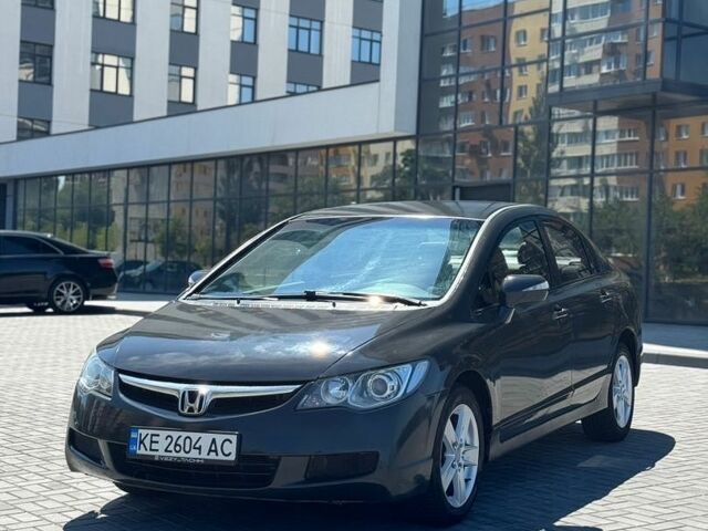 Серый Хонда Цивик, объемом двигателя 1.8 л и пробегом 336 тыс. км за 5400 $, фото 1 на Automoto.ua