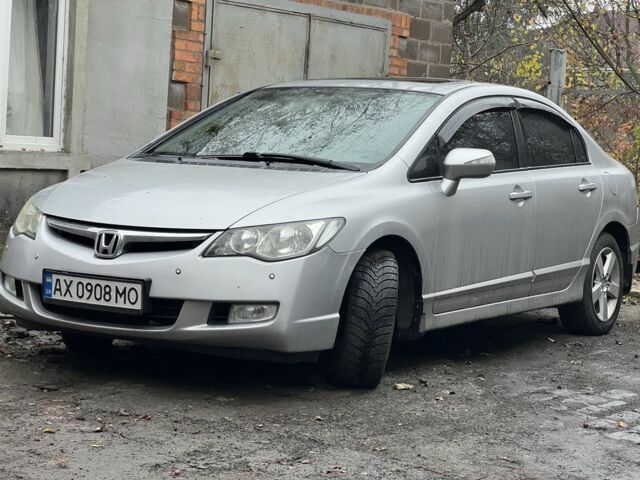 Серый Хонда Цивик, объемом двигателя 1.8 л и пробегом 225 тыс. км за 5100 $, фото 1 на Automoto.ua