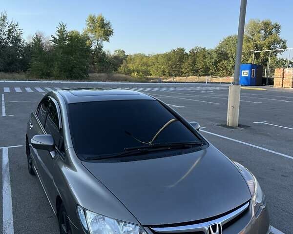 Серый Хонда Цивик, объемом двигателя 0 л и пробегом 212 тыс. км за 6800 $, фото 1 на Automoto.ua