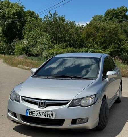 Серый Хонда Цивик, объемом двигателя 1.8 л и пробегом 309 тыс. км за 4600 $, фото 1 на Automoto.ua