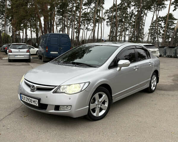 Серый Хонда Цивик, объемом двигателя 1.8 л и пробегом 230 тыс. км за 6300 $, фото 1 на Automoto.ua