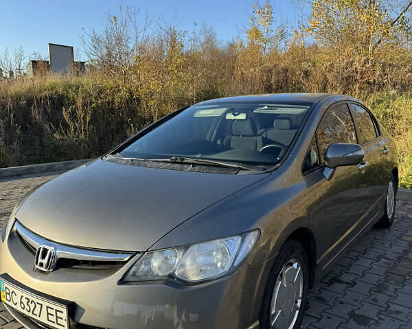 Серый Хонда Цивик, объемом двигателя 1.3 л и пробегом 215 тыс. км за 5500 $, фото 1 на Automoto.ua