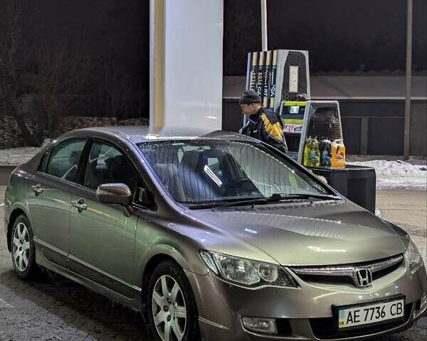 Серый Хонда Цивик, объемом двигателя 1.8 л и пробегом 236 тыс. км за 6300 $, фото 1 на Automoto.ua