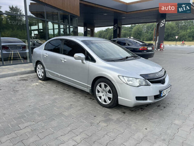 Серый Хонда Цивик, объемом двигателя 1.8 л и пробегом 193 тыс. км за 6700 $, фото 1 на Automoto.ua