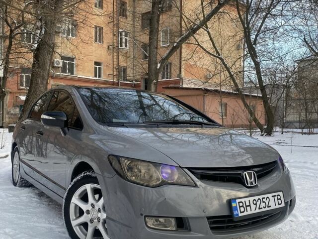 Серый Хонда Цивик, объемом двигателя 1.3 л и пробегом 311 тыс. км за 6100 $, фото 1 на Automoto.ua