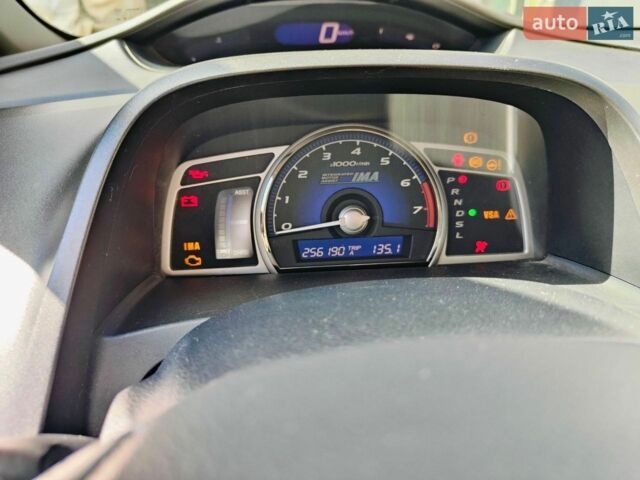 Сірий Хонда Сівік, об'ємом двигуна 1.3 л та пробігом 256 тис. км за 6300 $, фото 1 на Automoto.ua