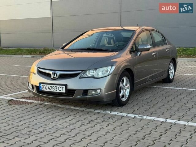 Серый Хонда Цивик, объемом двигателя 1.34 л и пробегом 315 тыс. км за 5500 $, фото 1 на Automoto.ua