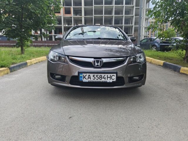 Серый Хонда Цивик, объемом двигателя 1.3 л и пробегом 246 тыс. км за 6500 $, фото 1 на Automoto.ua