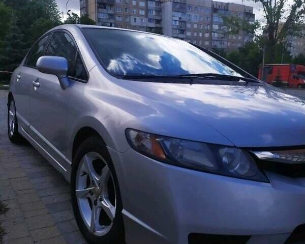 Серый Хонда Цивик, объемом двигателя 1.8 л и пробегом 204 тыс. км за 8000 $, фото 1 на Automoto.ua
