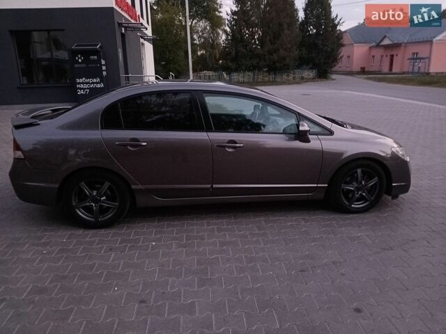 Сірий Хонда Сівік, об'ємом двигуна 1.8 л та пробігом 231 тис. км за 7000 $, фото 1 на Automoto.ua