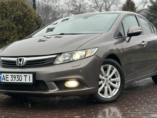 Серый Хонда Цивик, объемом двигателя 1.8 л и пробегом 226 тыс. км за 9100 $, фото 1 на Automoto.ua