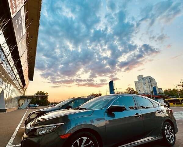 Сірий Хонда Сівік, об'ємом двигуна 2 л та пробігом 91 тис. км за 14499 $, фото 1 на Automoto.ua