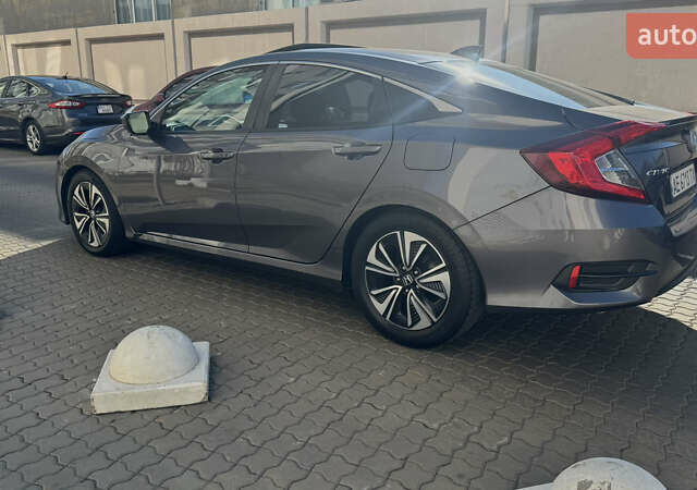 Серый Хонда Цивик, объемом двигателя 1.5 л и пробегом 150 тыс. км за 15000 $, фото 1 на Automoto.ua