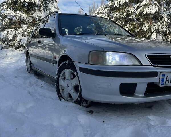 Серый Хонда Цивик, объемом двигателя 1.4 л и пробегом 440 тыс. км за 3000 $, фото 1 на Automoto.ua